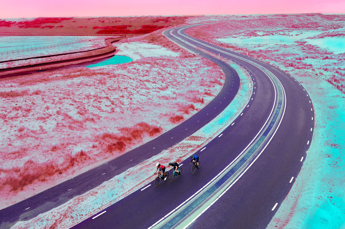 RevistaENKDNA's tweet photo. El nuevo SHIMANO 105 Di2 tiene cambio de 12 velocidades y es wireless para llegar a más ciclistas.
Descubre más en la edición Nº33 de ENKDNA.
👉 Encuéntrala aquí: https://t.co/ioGuBtIUw7
@ShimanoChile @ShimanoROAD https://t.co/GEHgNsr4f7