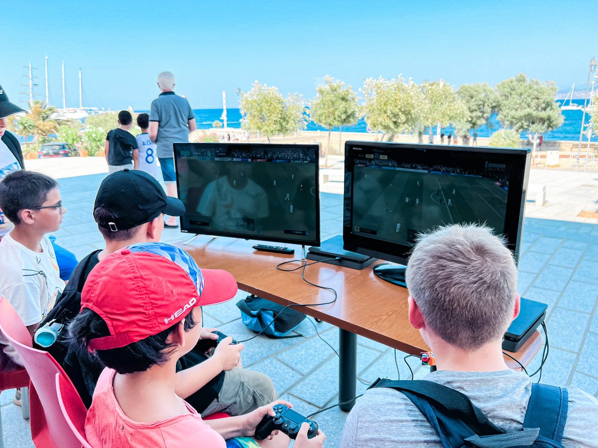 SCBastiaEsports's tweet image. 📍 Lisula (esplanade de la mairie)

🎮 Retrouvez l’Espace Esports jusqu’à 19h⏰

Venite numerosi !

#SCBESPORTS 🔵⚪️