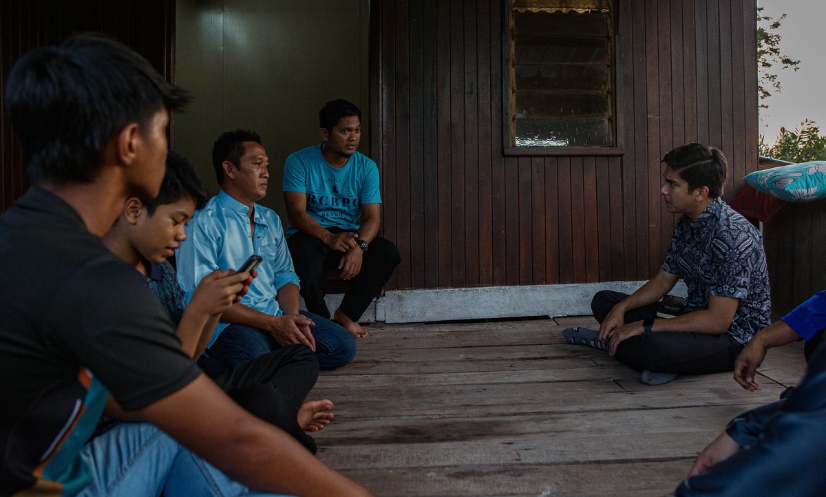 SyedSaddiq's tweet photo. Inalillah Wainaillahi Rajiun.

Al Fatihah kepada arwah adik Hakemi yang meninggal disebabkan kemalangan di bypass Jalan Temenggung Ahmad dimana pemandu langgar lampu merah.

Saya akan bantu dapatkan khidmat guaman untuk keluarga Arwah supaya dapat pampasan yang adil. https://t.co/q1xXWaFyMx