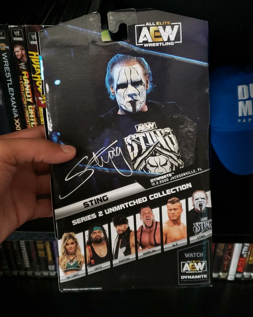 FigureFeast's tweet photo. Finally got myself a #Luminaries Collection @Sting from the @AEW #AEWUnmatched Line 
 .
#aewontnt #aewdark #AEWRampage #MajorWFPod #majorpodnetwork #ScratchThatFigureItch #aewunrivaled #aewontbs #aewbyjazwares #wweelitesquad #jazwares #WrestlingFigures #AEWDynamite  #AEWRampage https://t.co/A0pAWaXySN