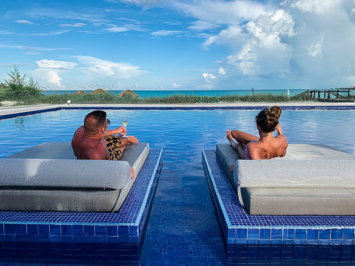 23NorthAtGIR's tweet photo. Your holiday starts here. Just you & the endless blue.
How's that for #MondayMotivation ππ§πΈ
#23north #23NorthGrillHouse #grandisleresort #exuma #bahamas https://t.co/jMNf8ClYb2