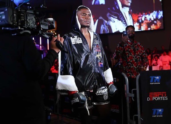 BIGShotShaw's tweet photo. No Weapon Formed Against Me Shall Prosper!! 1st Round Destruction All Praise Is Due To GOD. 17-0-13 KO’s…
#TeamBIGShot #ReignSupreme #GODSWork #GODIsGreat #Undefeated #MyTimeIsNear #TheOneTheySleptOn #TheAwakening #FutureHeavyweightChampionOfTheWorld #ESPN #TopRank #DBE #SplitT https://t.co/8ik4SCoRIt