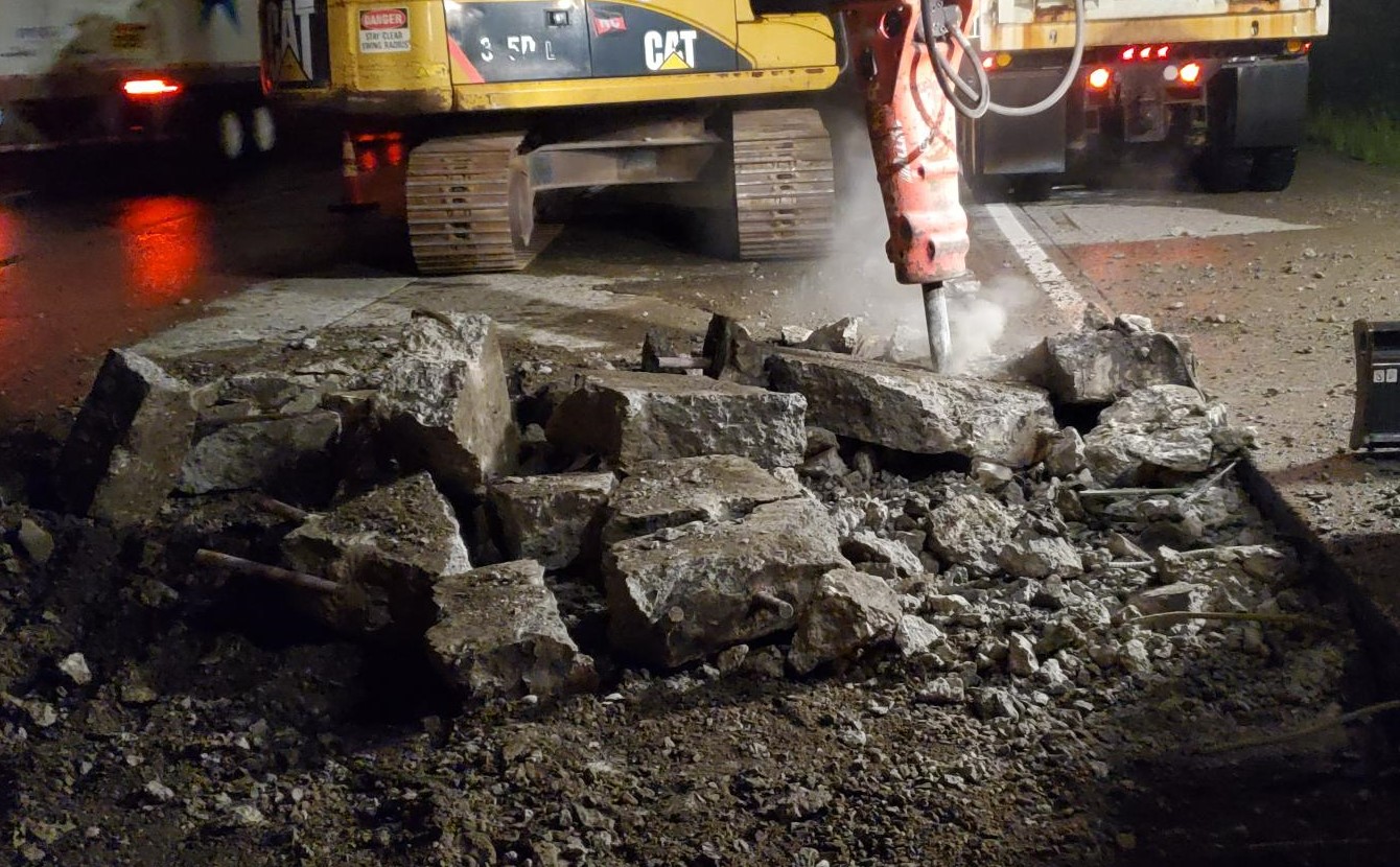 Snoqualmie Pass on Twitter "Happy Monday! Work to remove bad concrete