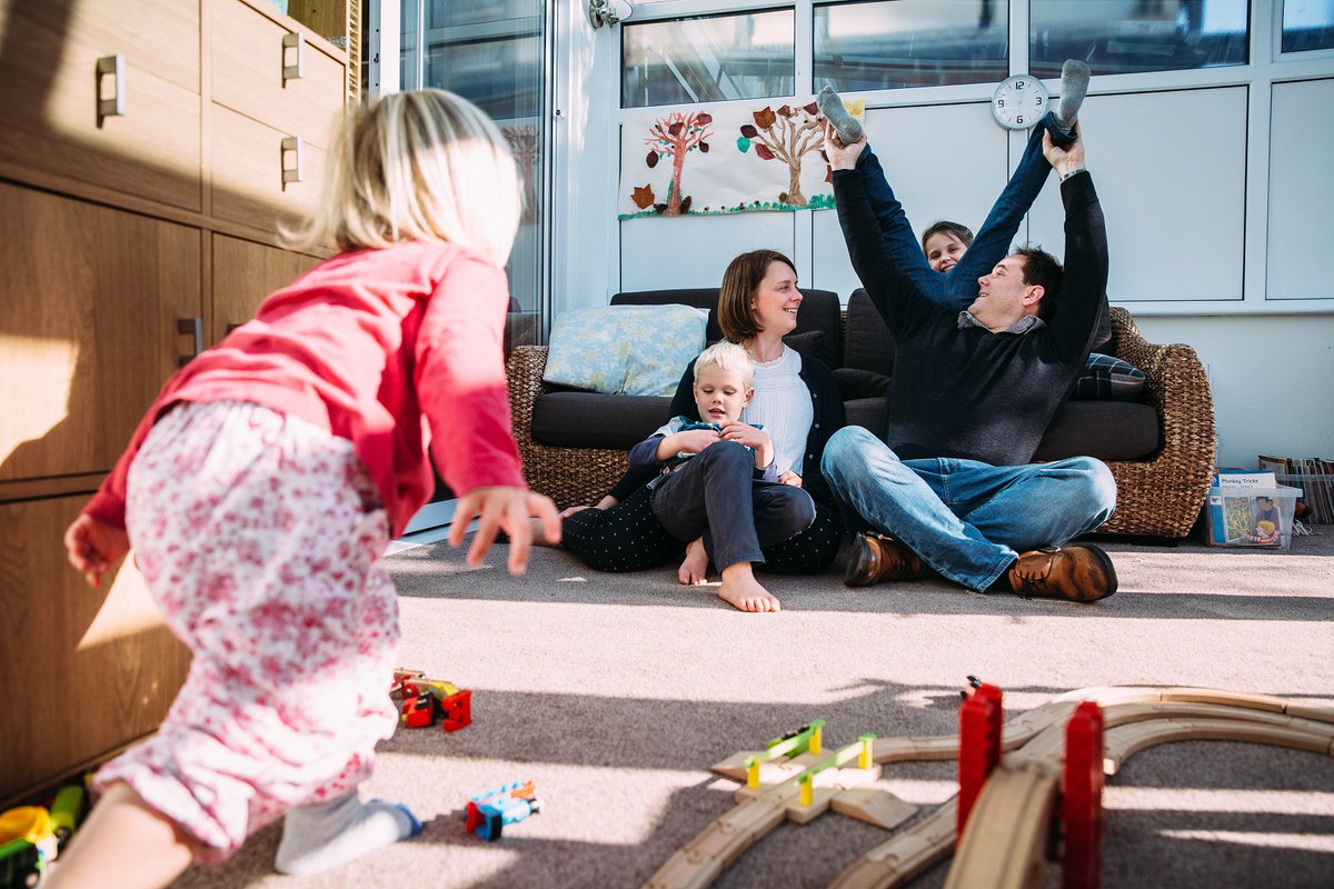 "Most research is collaborative, most clinical work is team-based, and most of us don’t get very far on our own."

Read Dr Thomas Smith's #MedSciLife: ow.ly/KruZ50JQvXN