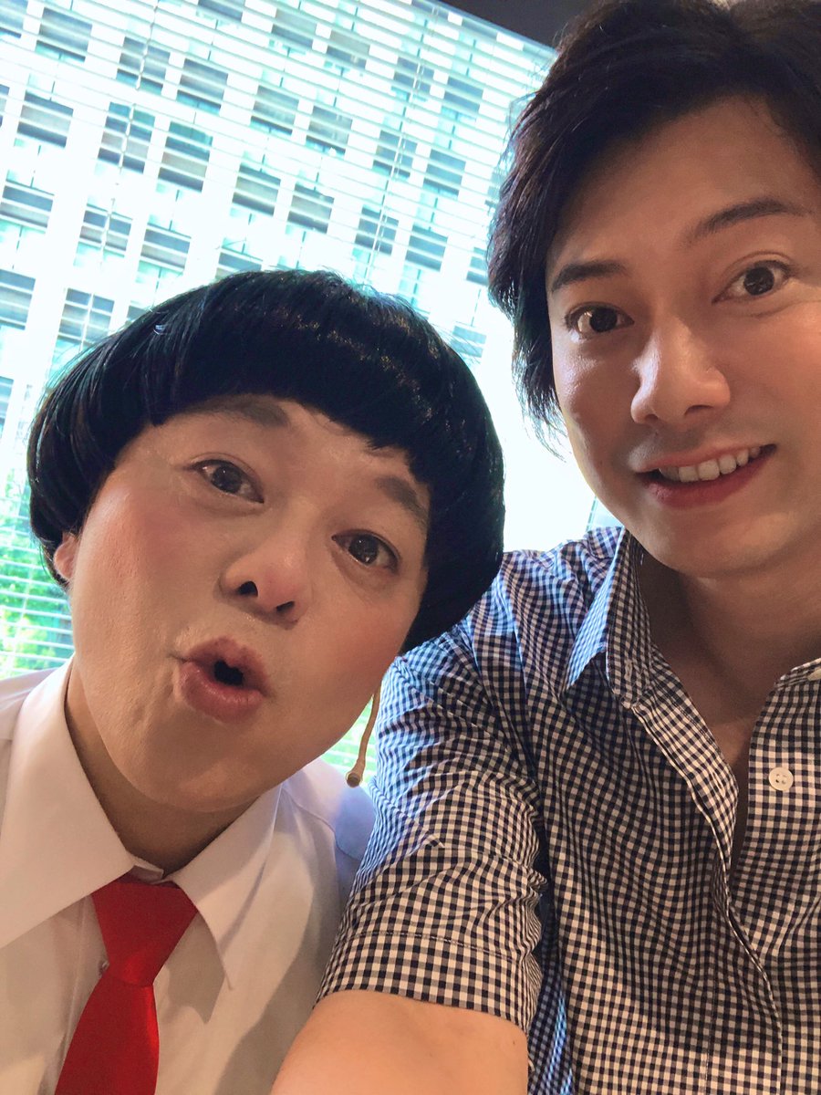 kanesaki0602's tweet photo. 今日もお疲れ様です！
夕方まで寝てました。よく寝たんだけど、腰痛が今日酷くて動けない。寝る時の体勢悪かったかな、、
とりあえず明日マッサージでも行こうかな。

写真は松谷さんと^_^ https://t.co/e29ZTsYTxT