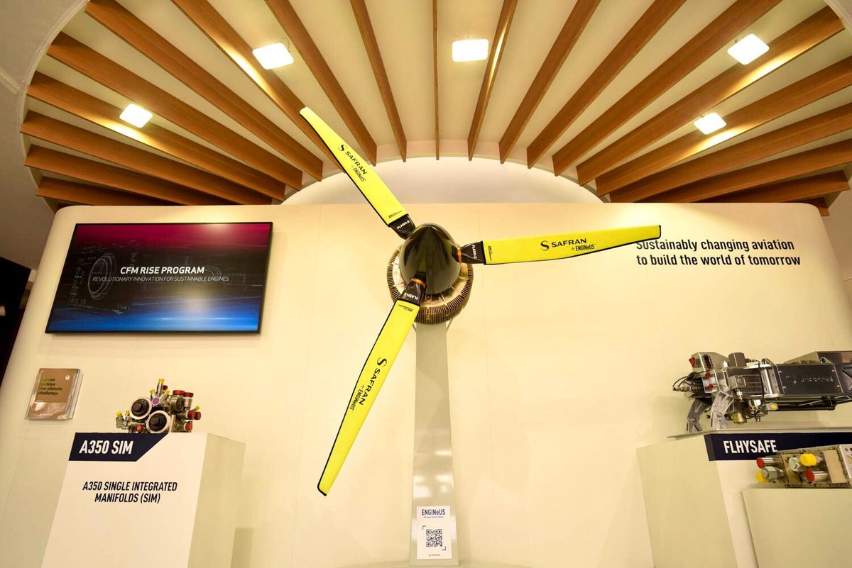 SafranElectric's tweet photo. It’s day 1️⃣ at Farnborough Airshow 2022 #FIA22 ! 
📍 Visit us at our @SafranElectric chalet #B034, our teams and our ENGINeUs™ smart motor  are ready to welcome you 😀 https://t.co/isTPmidnGJ