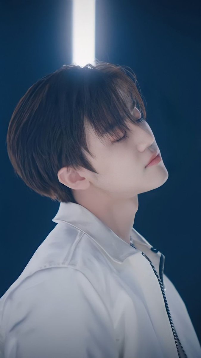 nana || dwj📌 tweet media