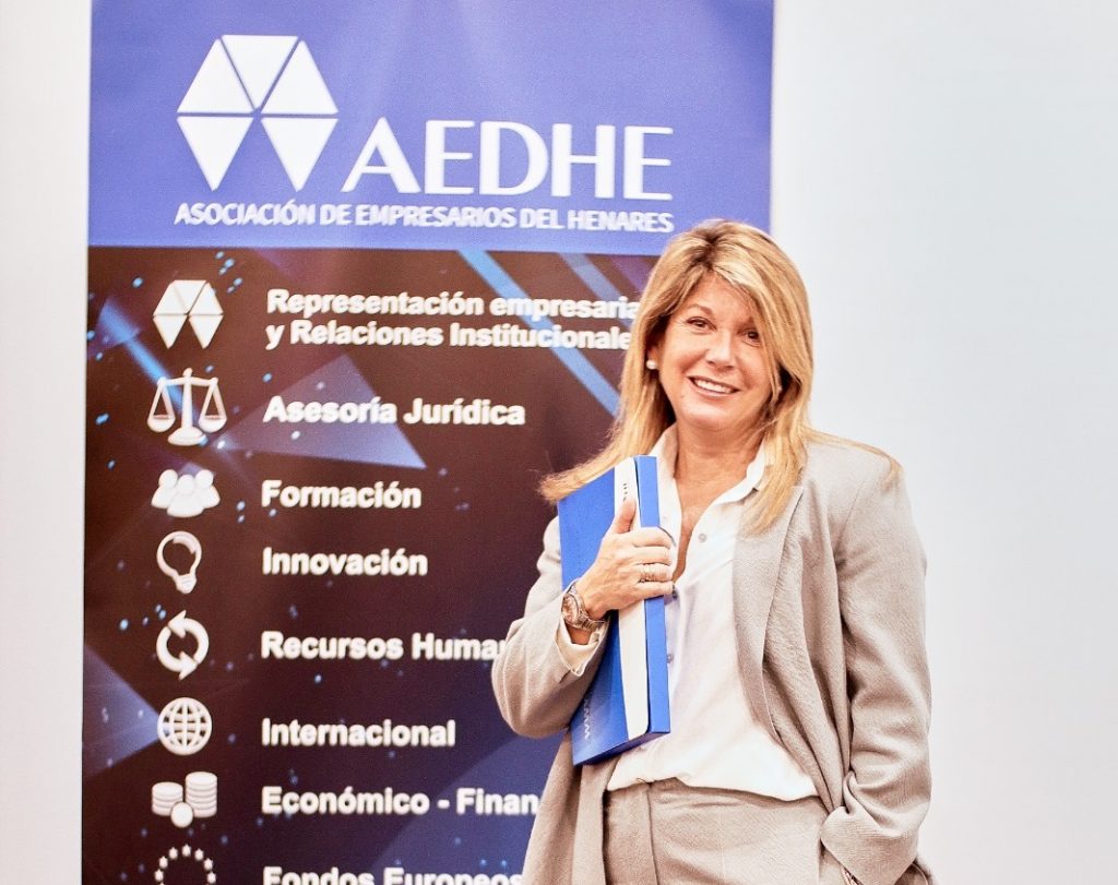 aedhe's tweet photo. #Entrevista a Laly Escudero, presidenta #AEDHE, con motivo de la celebración de nuestra 44ª Asamblea General de asociados, analiza el sector empresarial y el empleo de 2021-2022 con @ondacero_alcala #torrejondeardoz A partir del MINUTO 13:38 https://t.co/NRQ7F9YSbV https://t.co/utEWuX7kOb