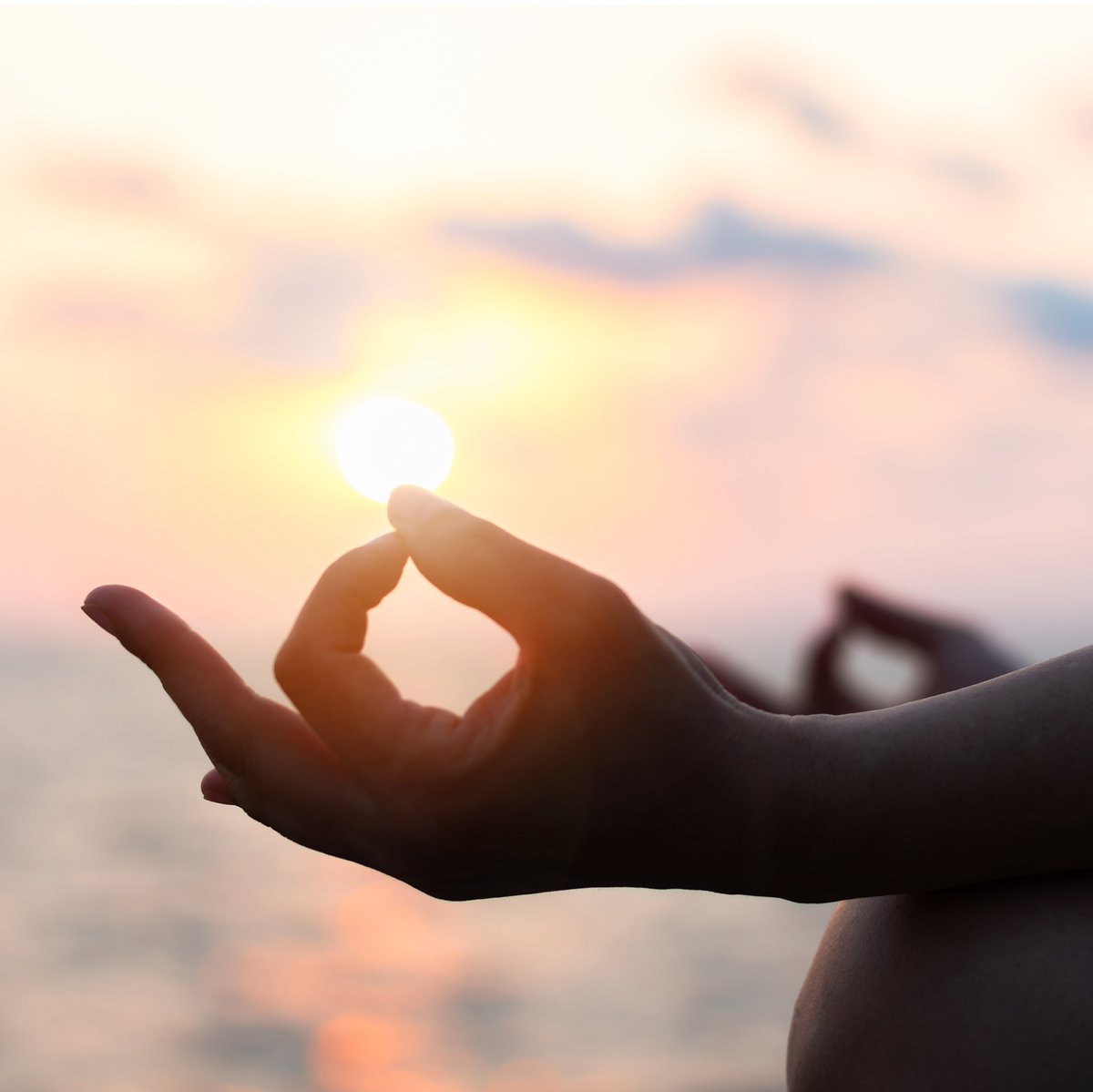 TheRavenSpa's tweet photo. We recommend practicing the 4-7-8 breath:

Close your mouth and inhale through your nose as you count to four. Hold onto that breath as you count to seven, and then exhale through your mouth for the count of eight.

Find your inner peace now at the link in bio. 🕊❤️ #RavenSpa https://t.co/amJ8j3VWAN
