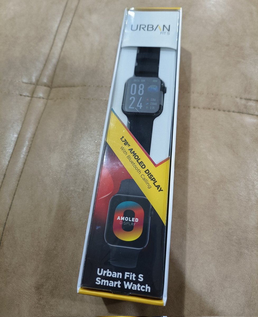 sauver3192's tweet photo. #UrbanFitS smart watch
1.7 inch amoled display
Bluetooth calling
In build memory
Voice assistant
Multiple sport mode
Heart rate monitor
Weather forecast
Blood oxygen
Call and social media notification
#UrbanTeam thank you gift and message https://t.co/AWq0zpKN73