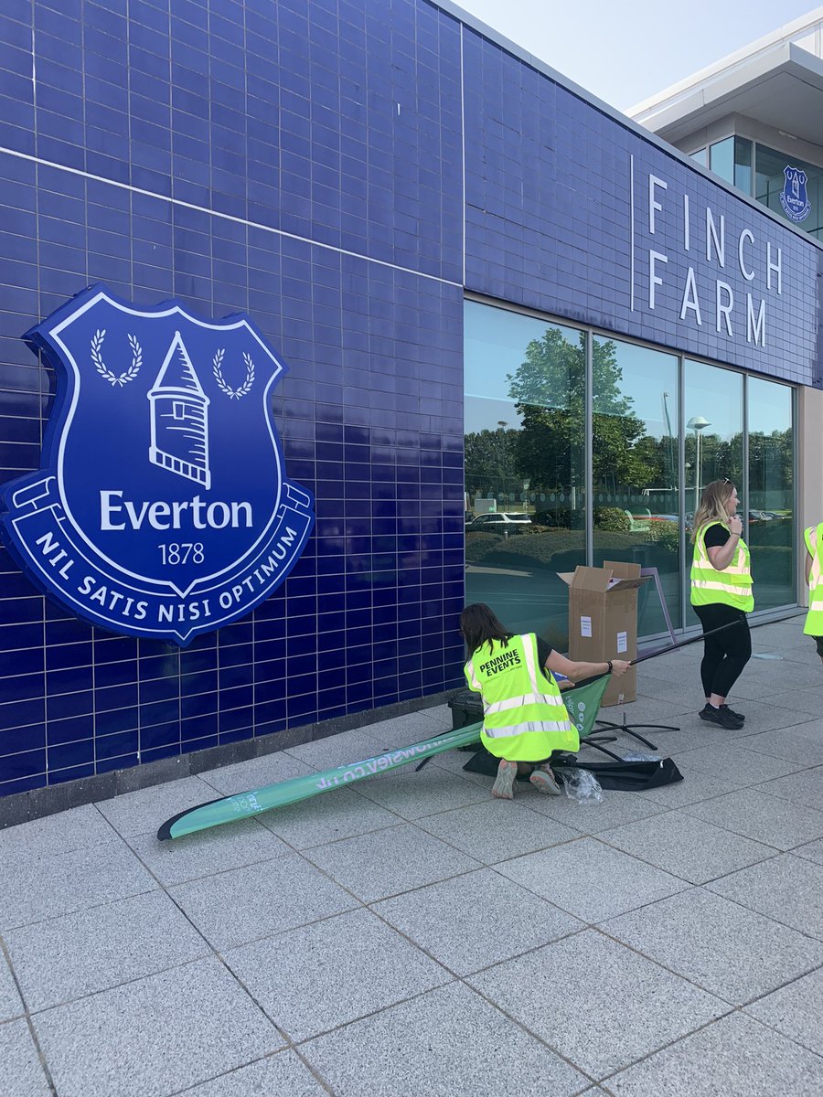 Guy Murphy tweet media