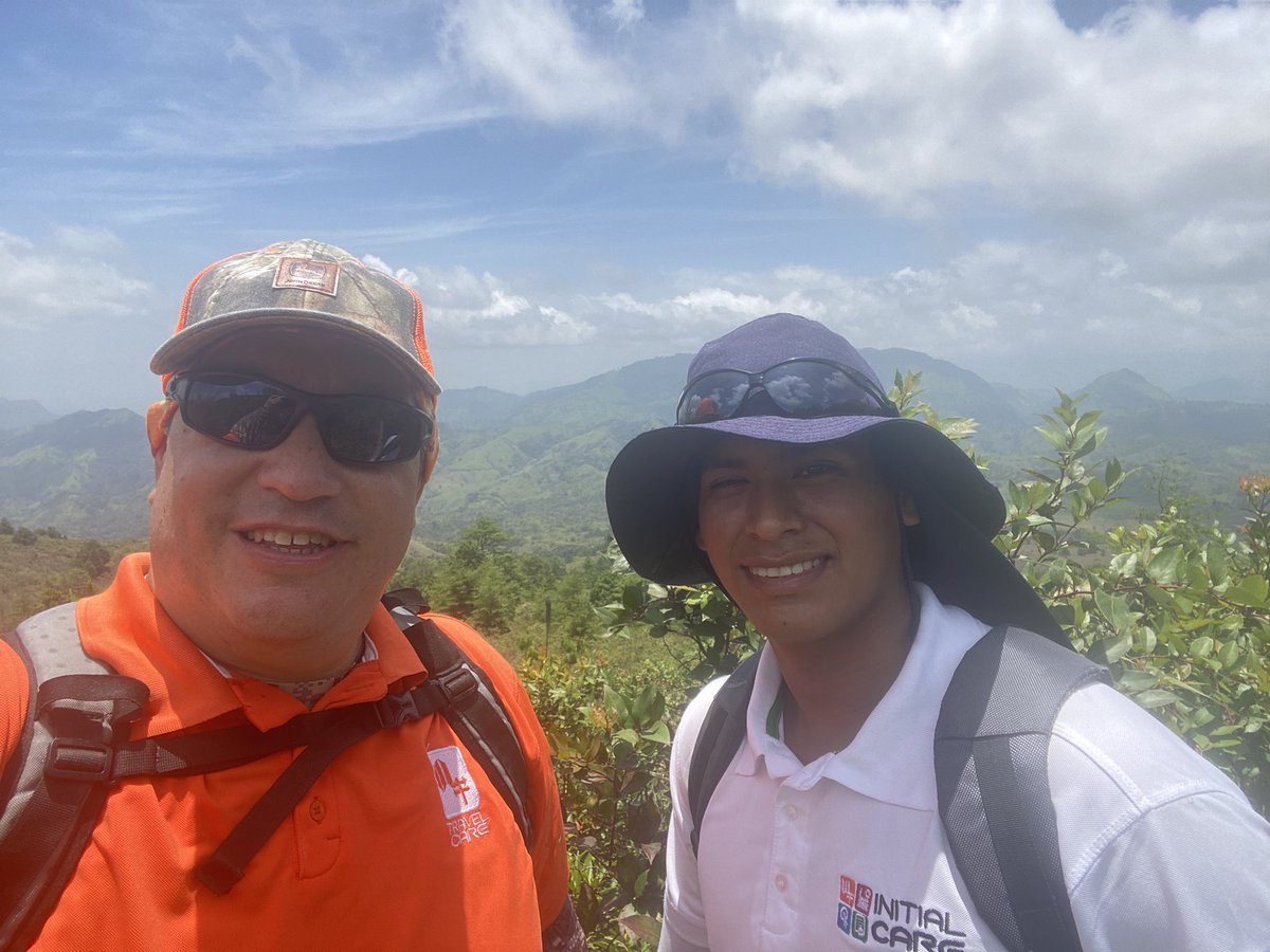 JorgeBarraganL's tweet photo. Cuando tu pasión, se convierte en diversión, momentos memorables y negocios.
#Thorito mi Montañistas Jr.
#TeamCare #TravelCare #InitialCare
#EscuderiaBarragan https://t.co/ueC09SAcRG
