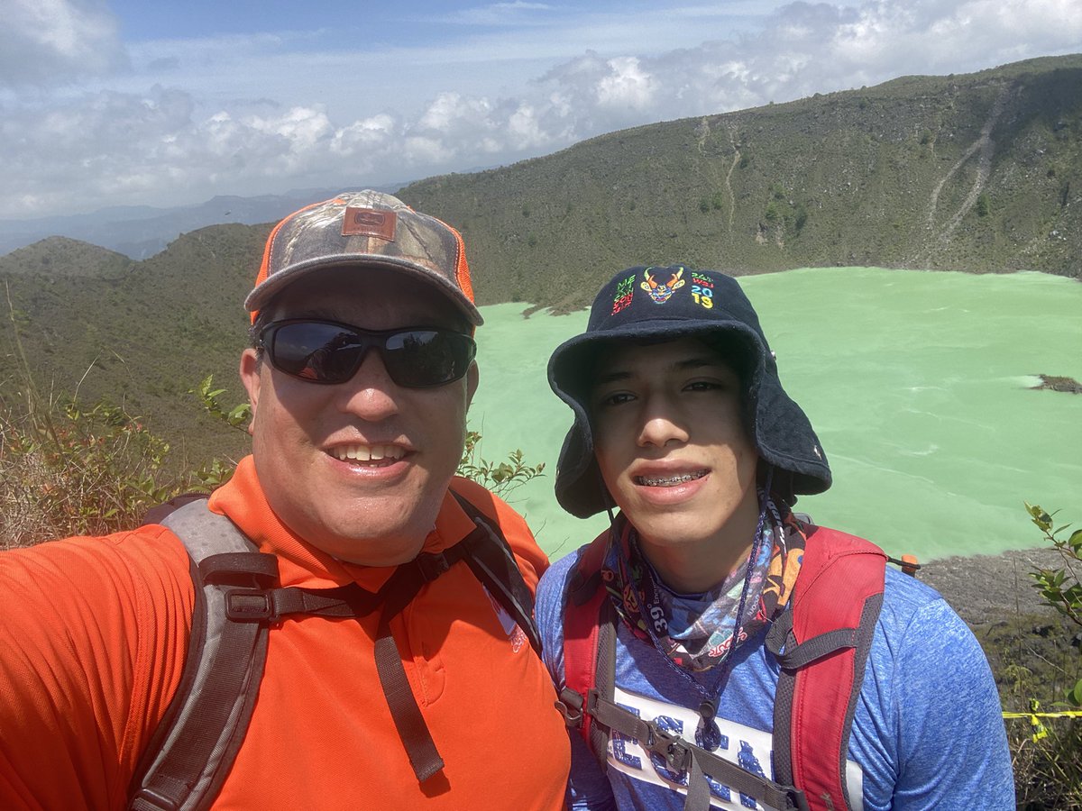 JorgeBarraganL's tweet photo. Cuando tu pasión, se convierte en diversión, momentos memorables y negocios.
#Thorito mi Montañistas Jr.
#TeamCare #TravelCare #InitialCare
#EscuderiaBarragan https://t.co/ueC09SAcRG