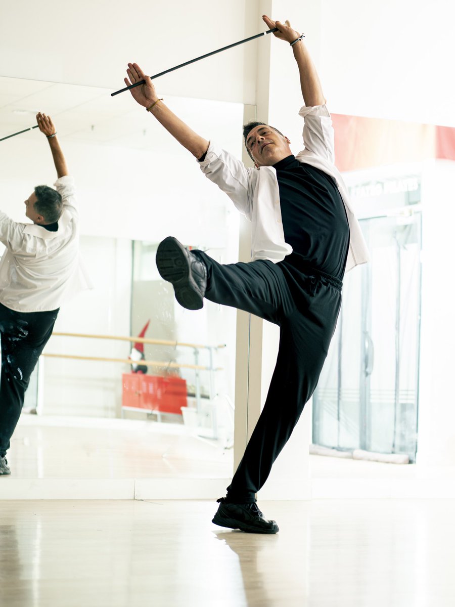 ahora_Danza's tweet photo. Esta semana vamos con @joseluiscordobaares !!!
Nuestro Joss!!
Joss es responsable de Pilates, del Taller mensual Baila Musical y de ZumbaD con @ambartolomesanz 🥰
#ahoradanza #HoyoDeManzanares #yobailo #equipoaD #pilates #bailamusical #zumbad
Fotos @luismalibran 😊 https://t.co/mcearEk7w0