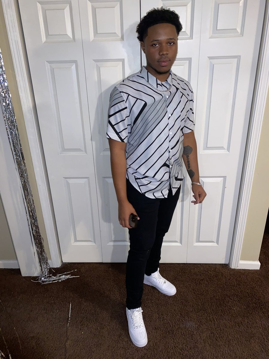 R.I.P to My 🚫FAKE  I.D💀😂
BIG 2️⃣1️⃣♋️