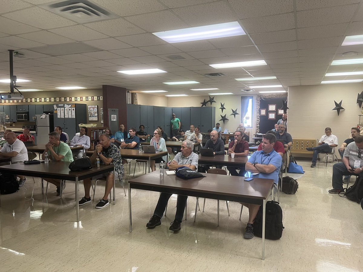 MidwestTechTalk's tweet image. Breakout sessions in progress #mwtt #mwtt2022