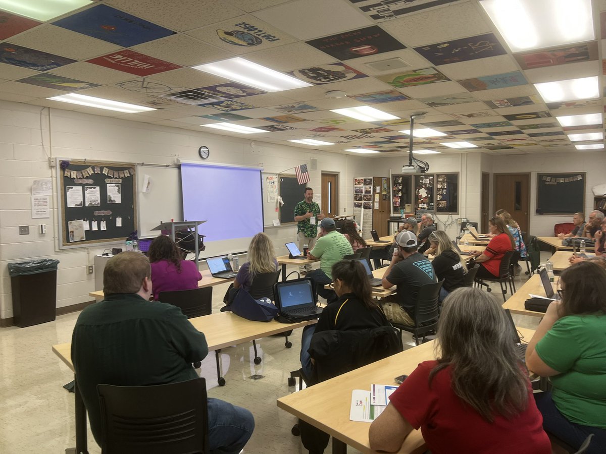 MidwestTechTalk's tweet image. Breakout sessions in progress #mwtt #mwtt2022