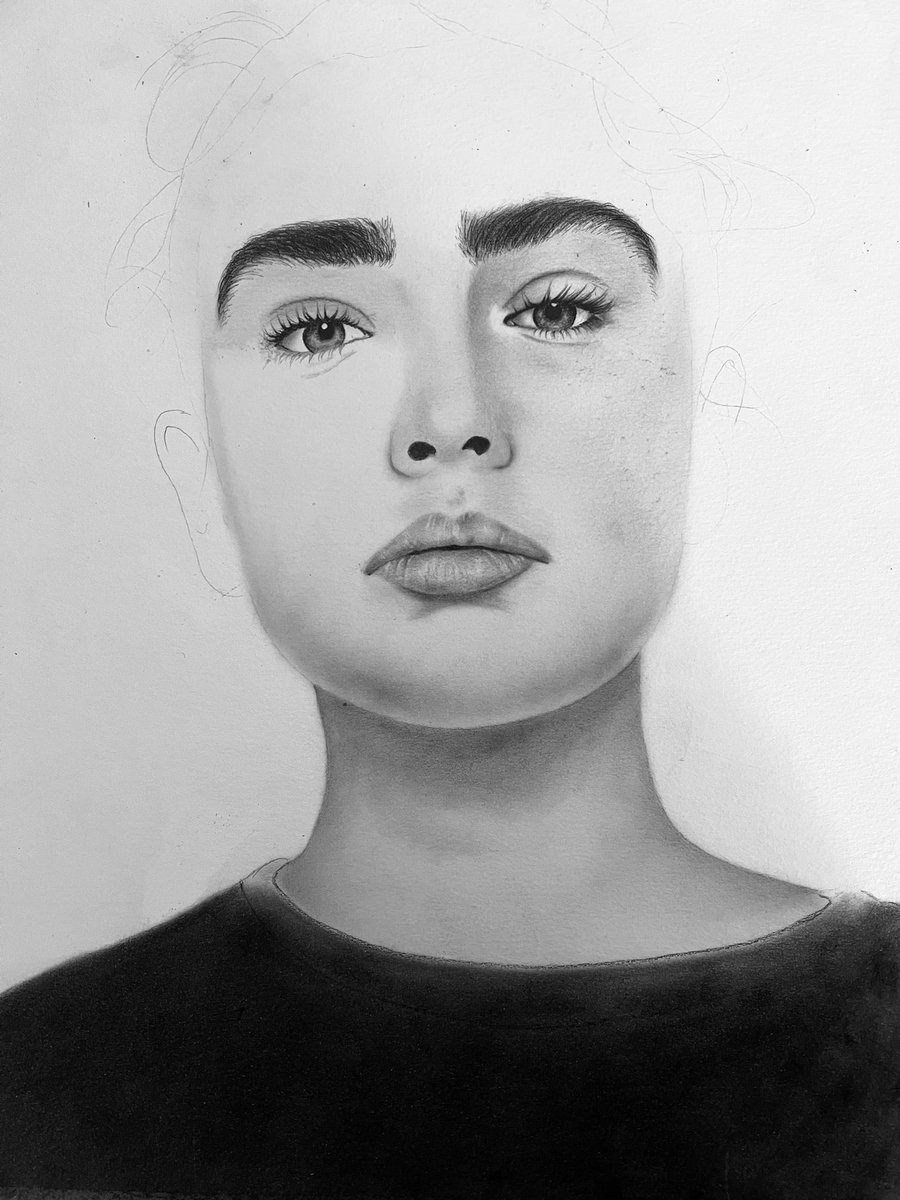 KawtherJarray's tweet image. About last night ✏️

#pencilart #Pencildrawing #pencil #art #portrait #graphite