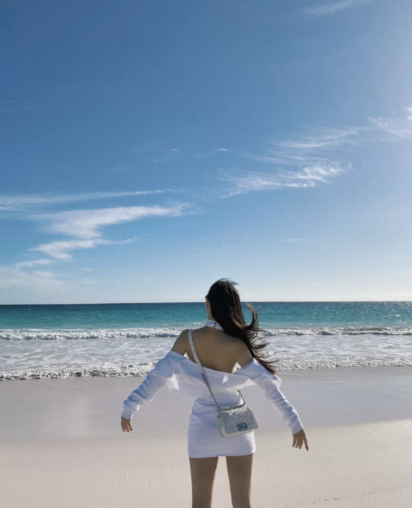 reflacing's tweet photo. I really want to go again, this beach is really beautiful and sunny. Brings a great feeling🤩🤗 https://t.co/aWUAISd9SL