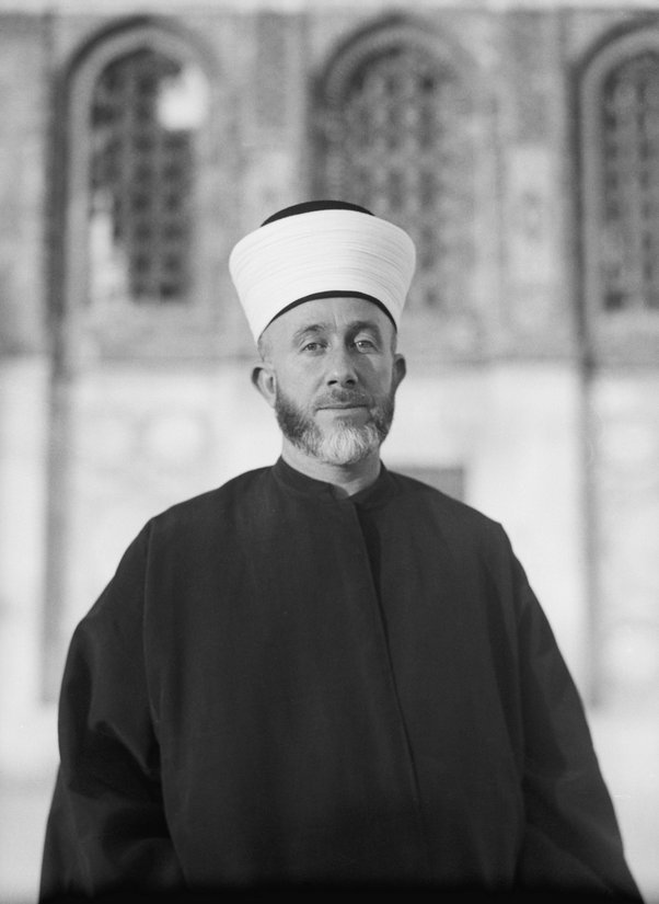 Mazzini on Twitter: "Syekh Amin Al-Husseini pas 1944 bertindak atas