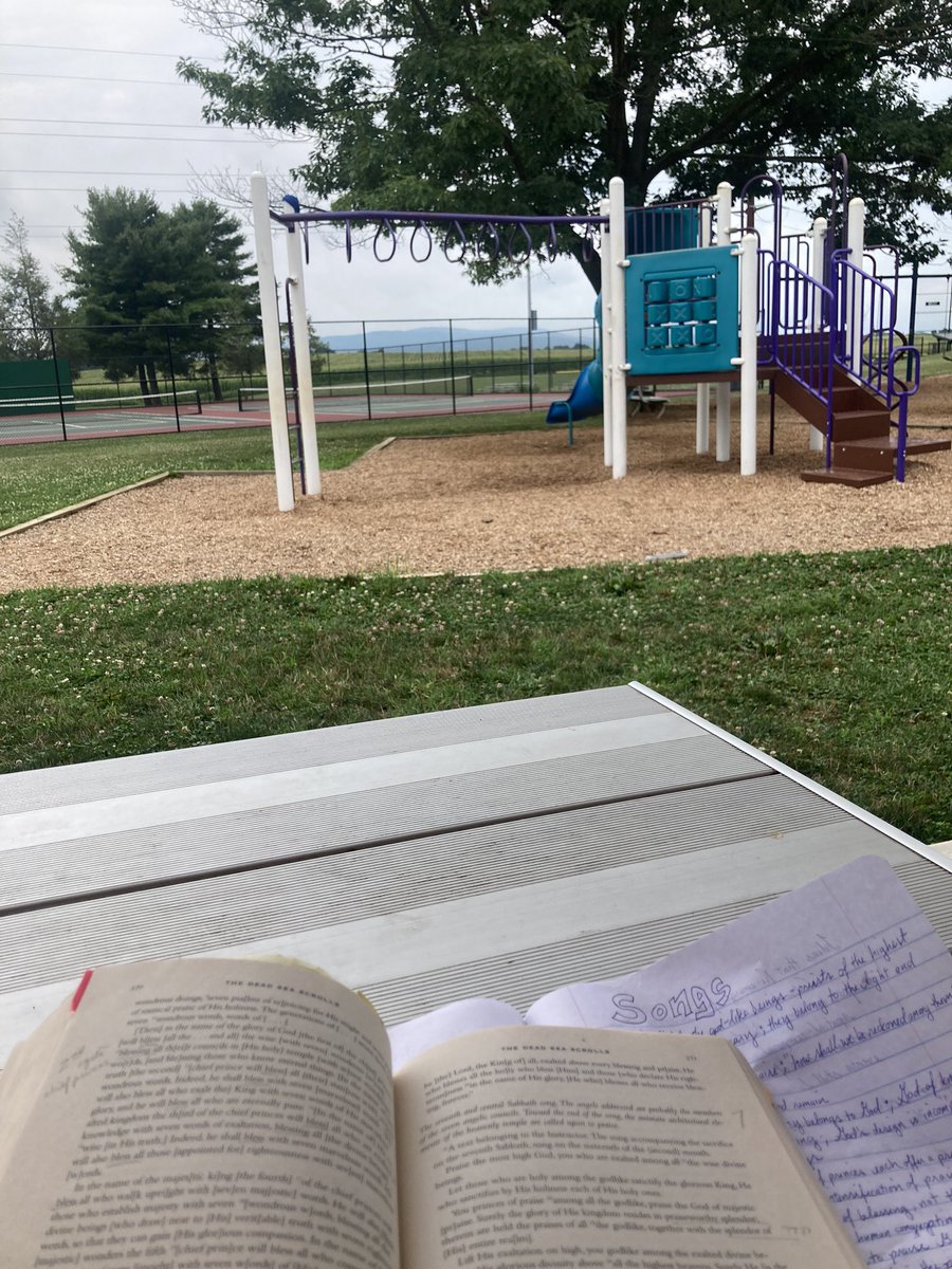 RHarrisPhDmom's tweet photo. Prepping for the nap time writing block.
#writingwithkids https://t.co/jjoIHjGyAL