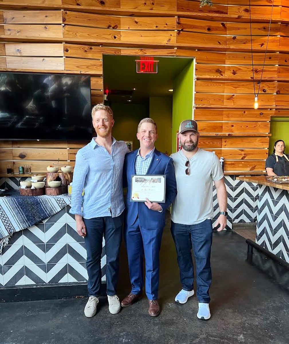 LererHippeau's tweet image. Last week, we gathered founders and friends in Austin, TX. It’s always great to partner with our pals at mark vc. And thanks to the Mayor of Austin for honoring us with an award for our commitment to investing in people and companies based in this city. See you soon, Austin. 🔥🔥