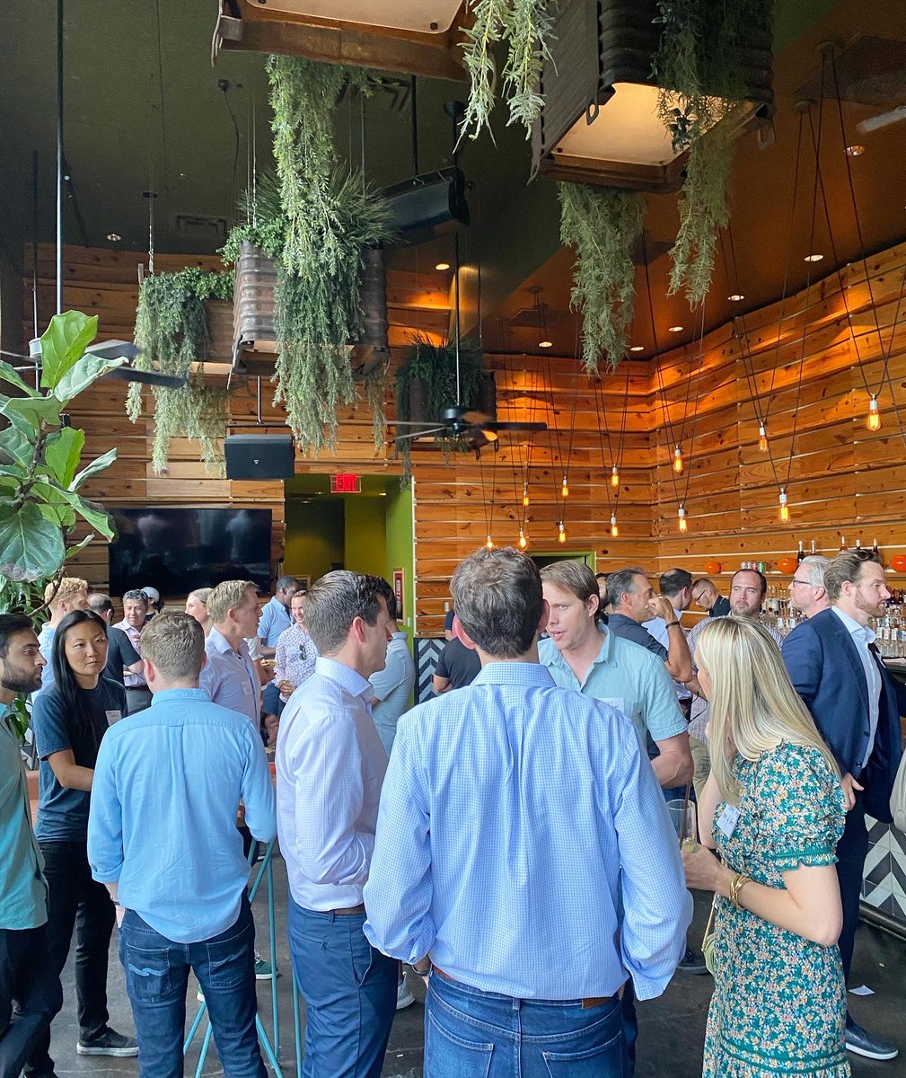 LererHippeau's tweet image. Last week, we gathered founders and friends in Austin, TX. It’s always great to partner with our pals at mark vc. And thanks to the Mayor of Austin for honoring us with an award for our commitment to investing in people and companies based in this city. See you soon, Austin. 🔥🔥