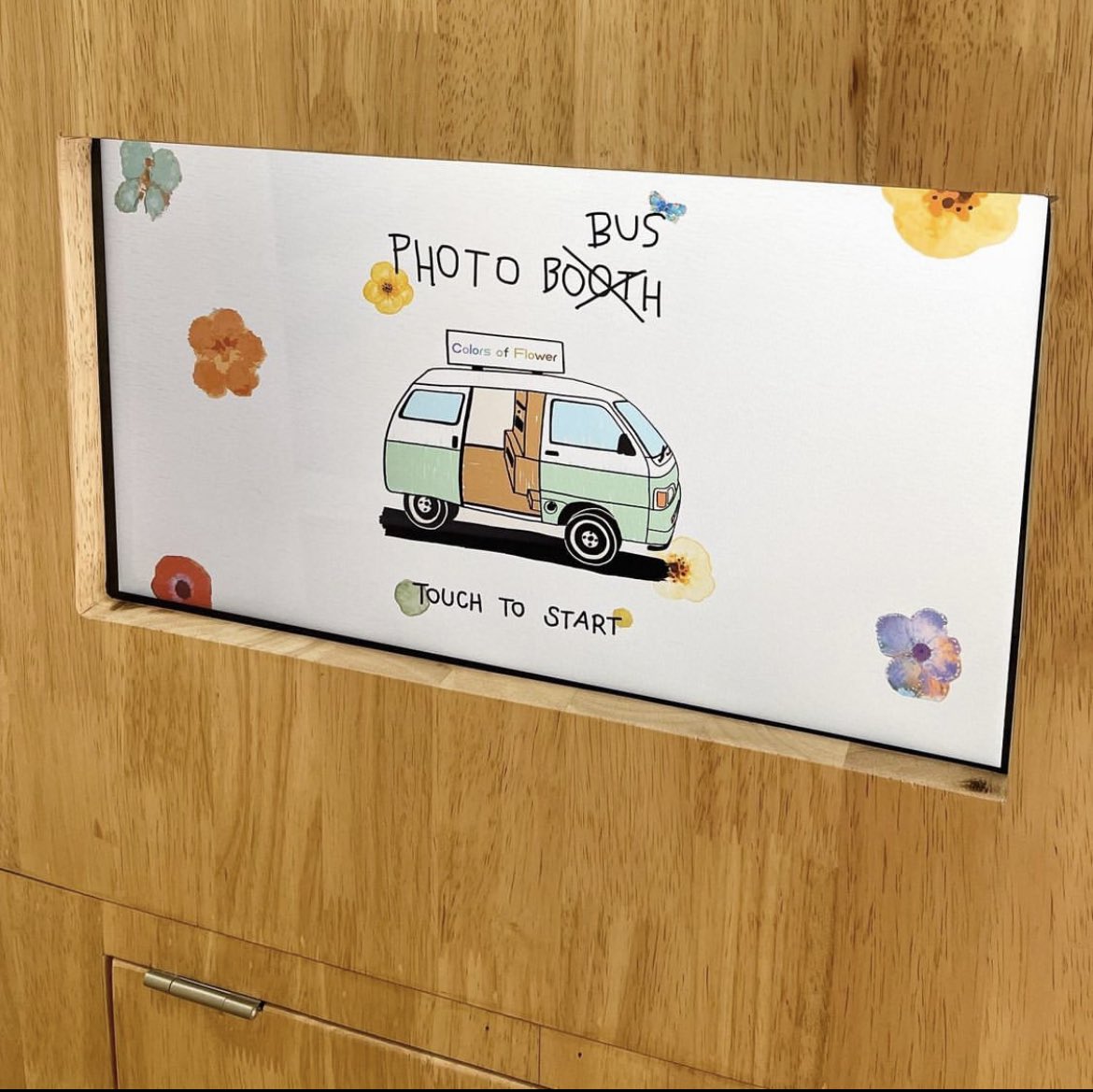 day1photo__'s tweet photo. Photo Bus Ready🚙💨
มาแช๊ะรูปเก๋ๆกันค่าา มีแค่เดือนเดียวน้า แถมมี Special Template ร่วมกับ @nichadoespaint น่ารักม๊ากกๆ🥹💘
📍โครงการ Somewhere ประดิพัทธ์
🗓 July (Sat-Sun และวันหยุด)
⏰ 10.00-17.00
#ตู้ถ่ายรูป #photoautomat #photobus #day1photo #day1photomatic #day1photobooth https://t.co/cVjG1OMRnC