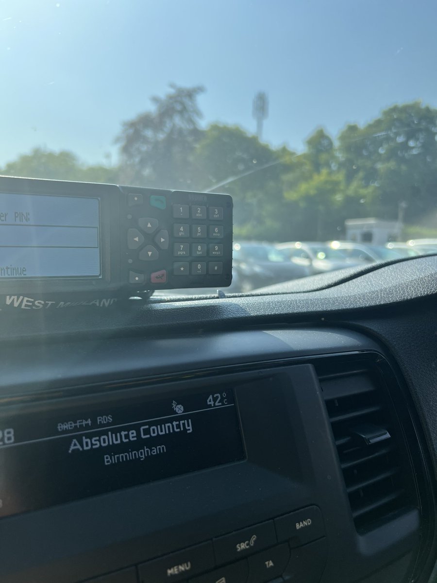 BillesleyWMP's tweet photo. 42 degrees in the van today 🥵 #mightbetoohot https://t.co/1AoXbMCPq9