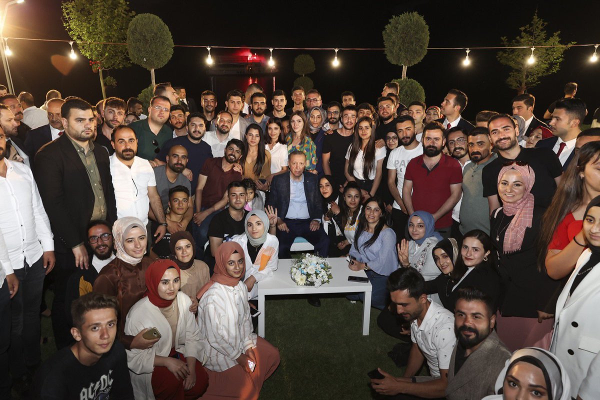 _monptit's tweet photo. Onlar konuşur, Reis yapar 🤘🏻

#TeşekkürlerErdoğan https://t.co/Q0NH66pqKe
