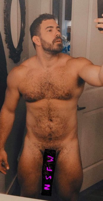 Hey... you... yeah, you!.. Happy Monday. 😌 https://t.co/zMeRhg69cp