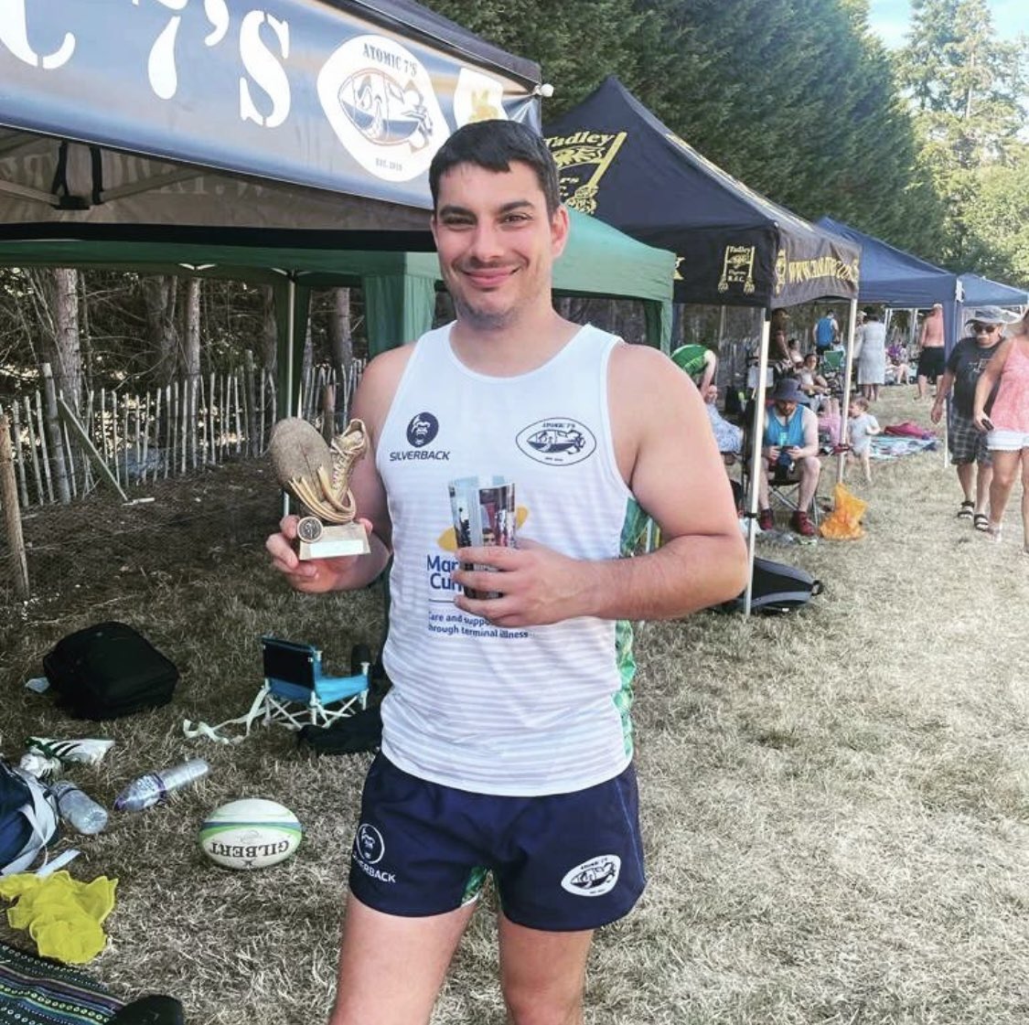 First shots from the @atomic7sfestival, and great to see @scoble7 mark his 10th cap with a bit of silverware. 
The boys battled hard all day, eventually winning the shield against a very spirited @tadleyrfc team. 

Player of the Tournament - Tom Vula 

#Atomic7s #AtomicBoom
