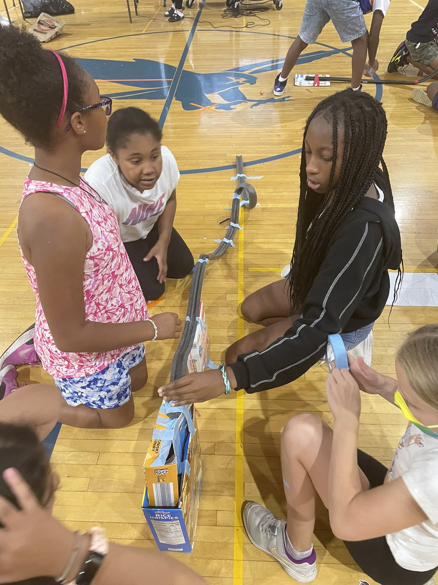 mrspanozzo's tweet photo. So proud of our students’ engineering talents! Making roller coasters under the guidance of our Homewood Science Center during Flossmoor Sd 161 Summer Academy! So impressive! Learning =Fun! Great teamwork! 😄👍🎢 @D161Supe https://t.co/WqN18cNpy8