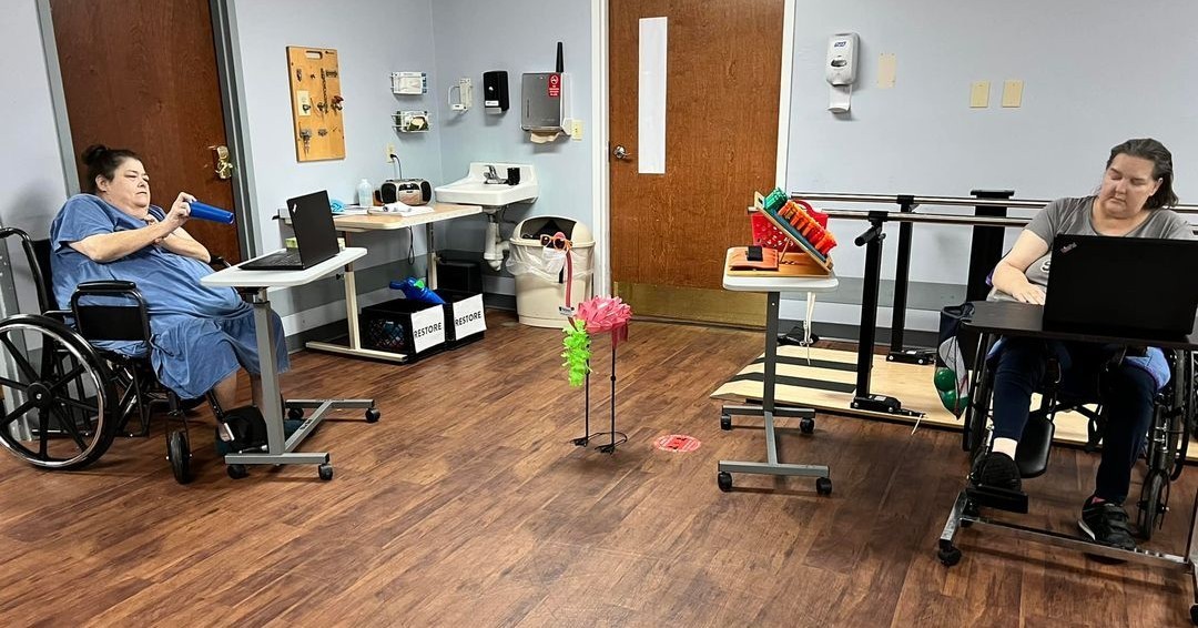 RESTOREskills's tweet photo. Southpointe Healthcare and Rehabilitation has a new team member!🦩 He was named by our RESTORE Champion's daughter, who chose George https://t.co/7F78p448JT is doing a great job as he assists the residents in playing our RESTORE games Way to go! #RESTORETribe ♥️   @ReliantRehab https://t.co/QjLYWZYsey