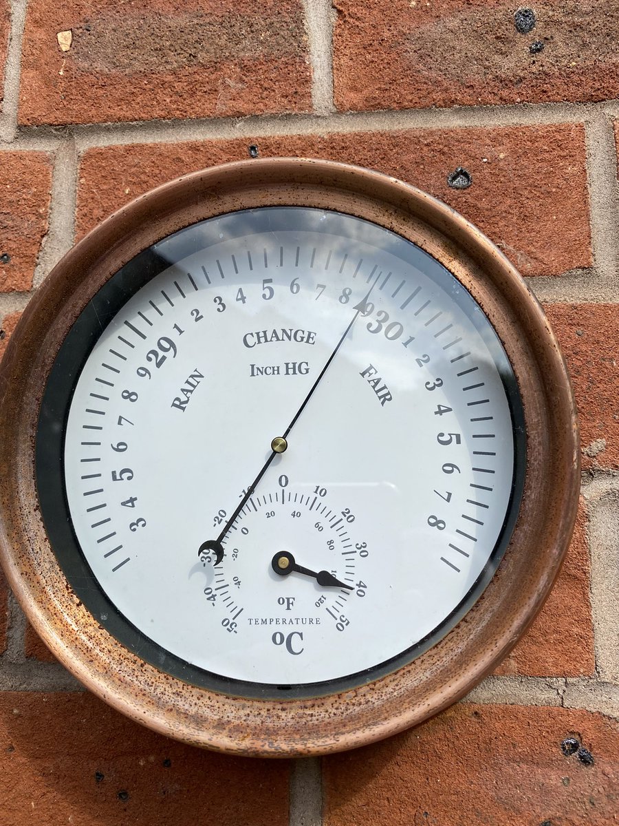 KaJuror's tweet photo. I guess it’s not the most accurate of measuring instruments, but this was the reading in our garden in #Leicester at 16:30
#RedHeatWarning https://t.co/DsiR4MCX9w