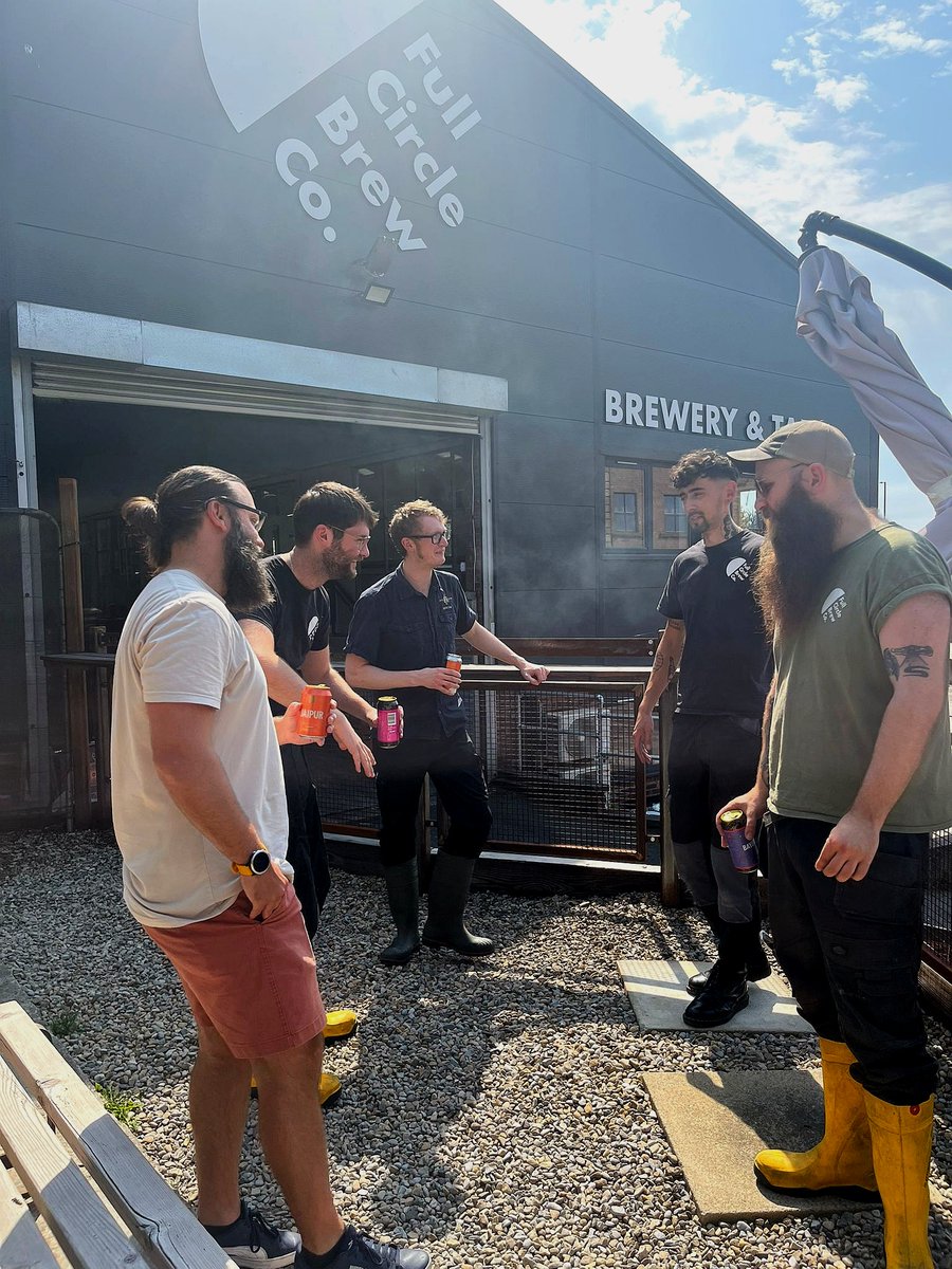 fullcirclebrew's tweet photo. Are you ready for a Fest⁉️🍻
We may have all melted away today in the brewery, but our sacrifice will be well worth it! We've had Liam from @thornbridge down today to brew up a delicious Festbier, that will be ready for Oktoberfest 🇩🇪🍻
🧵1/3
#craftbeernewcastle #collabday https://t.co/siCXcqpKil