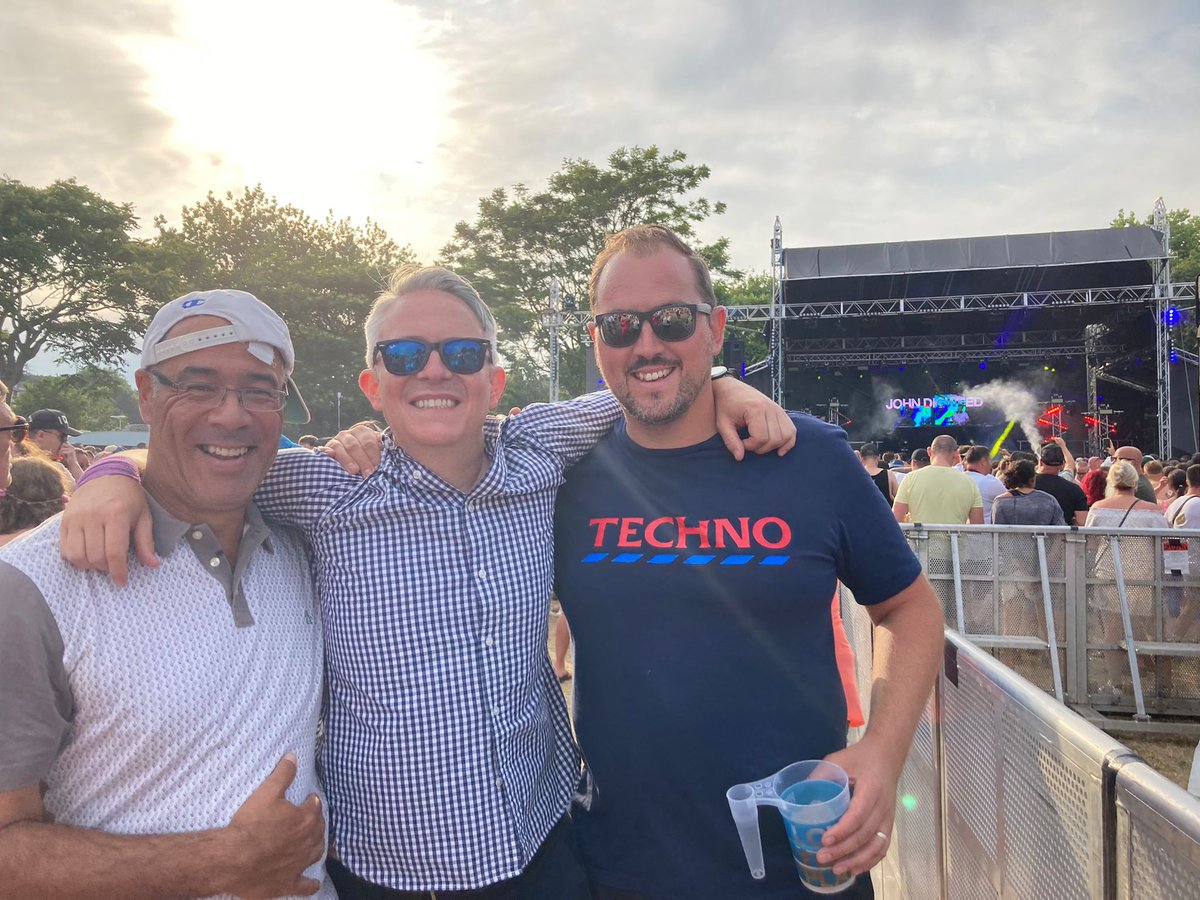 DanJeff50's tweet photo. So Electric Bay Festival Torquay was Decent !😎 https://t.co/VCZiA0NKgA