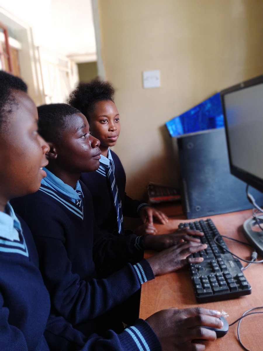 sharonzulu17's tweet photo. An amazing day of coding in celebration of Mandela day, thank you @codejika
And @Code4ChangeSA
  #Code4Mandela #67MinutesOfCoding #MandelaDay #CodeJIKAMandela https://t.co/tU1Em4JOqe