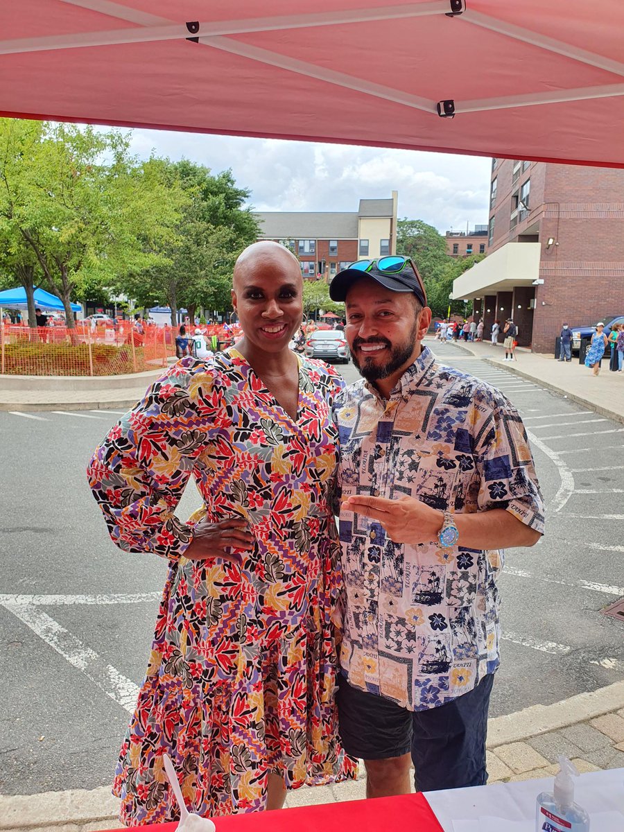 SenChangDiaz's tweet photo. #TeamSCD had an amazing time this weekend celebrating our Boricua community at Festival Betances -- s/o to @IBA_Boston, who throw a great party https://t.co/eLwVxFZzx7