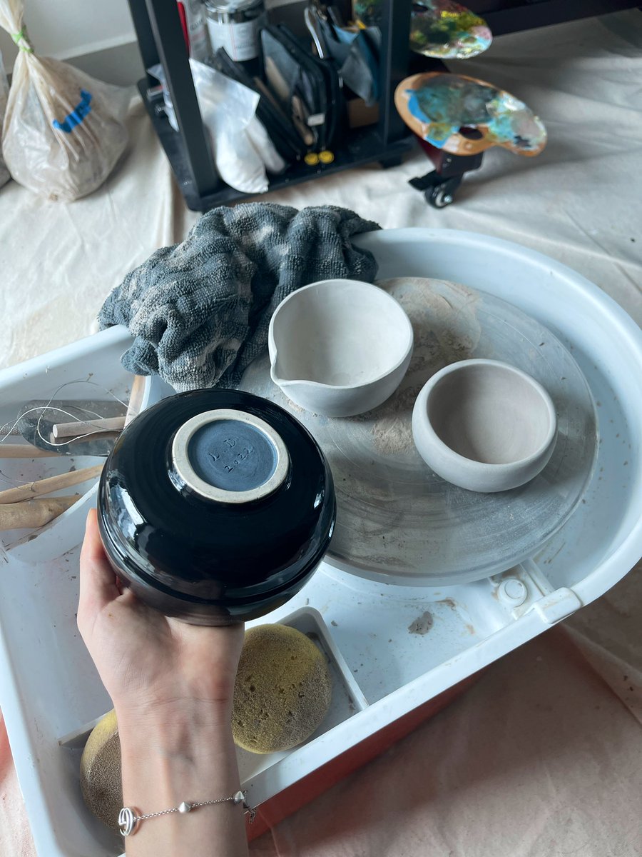 laurydn's tweet photo. @ProfessorJun_ Nothing NFT related. Today I’m practicing some pottery basics, I’ll be throwing a new pot so I can pain them all on the same day 🙂 https://t.co/usfYViUAuV