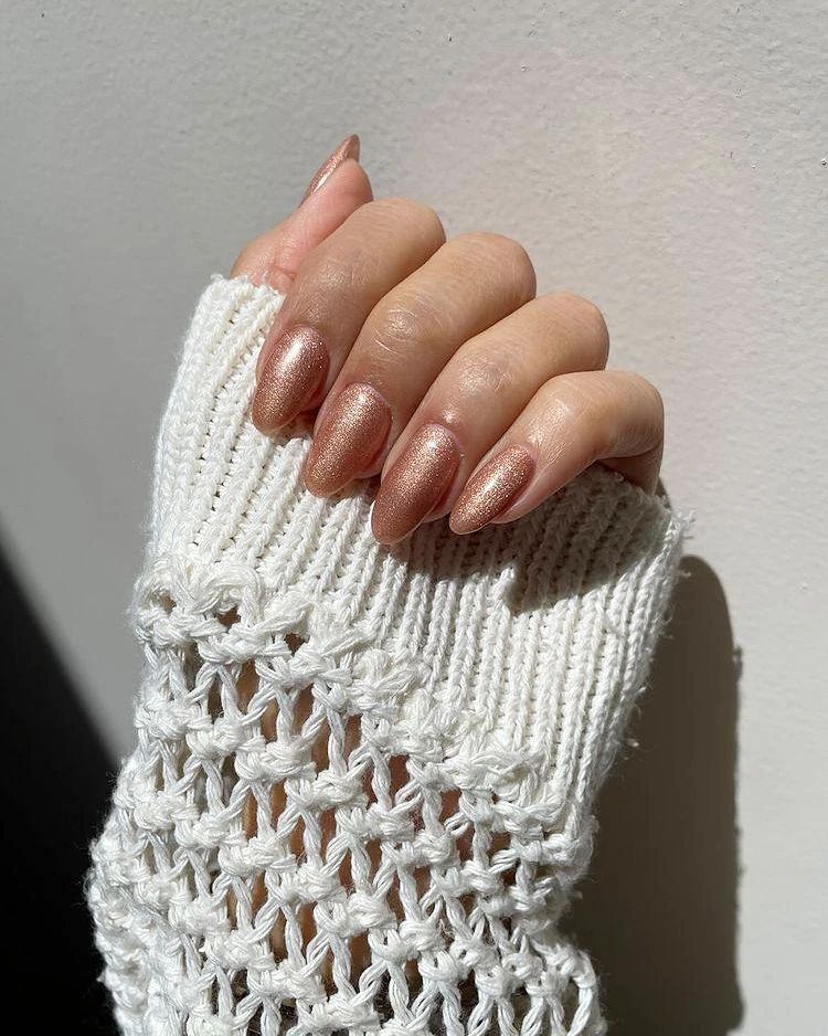 OPI_PRODUCTS's tweet photo. See #WorthAPrettyPenne, pick it up, all day long you'll have good luck in this pretty shimmer! 

By: @glamnails_byjanett

#OPI #OPIObsessed #ColorIsTheAnswer #CopperNails #CopperMani #CopperManicure #Nails #Mani #ShimmeryNails #MetallicMani https://t.co/FpIgoKwWvn