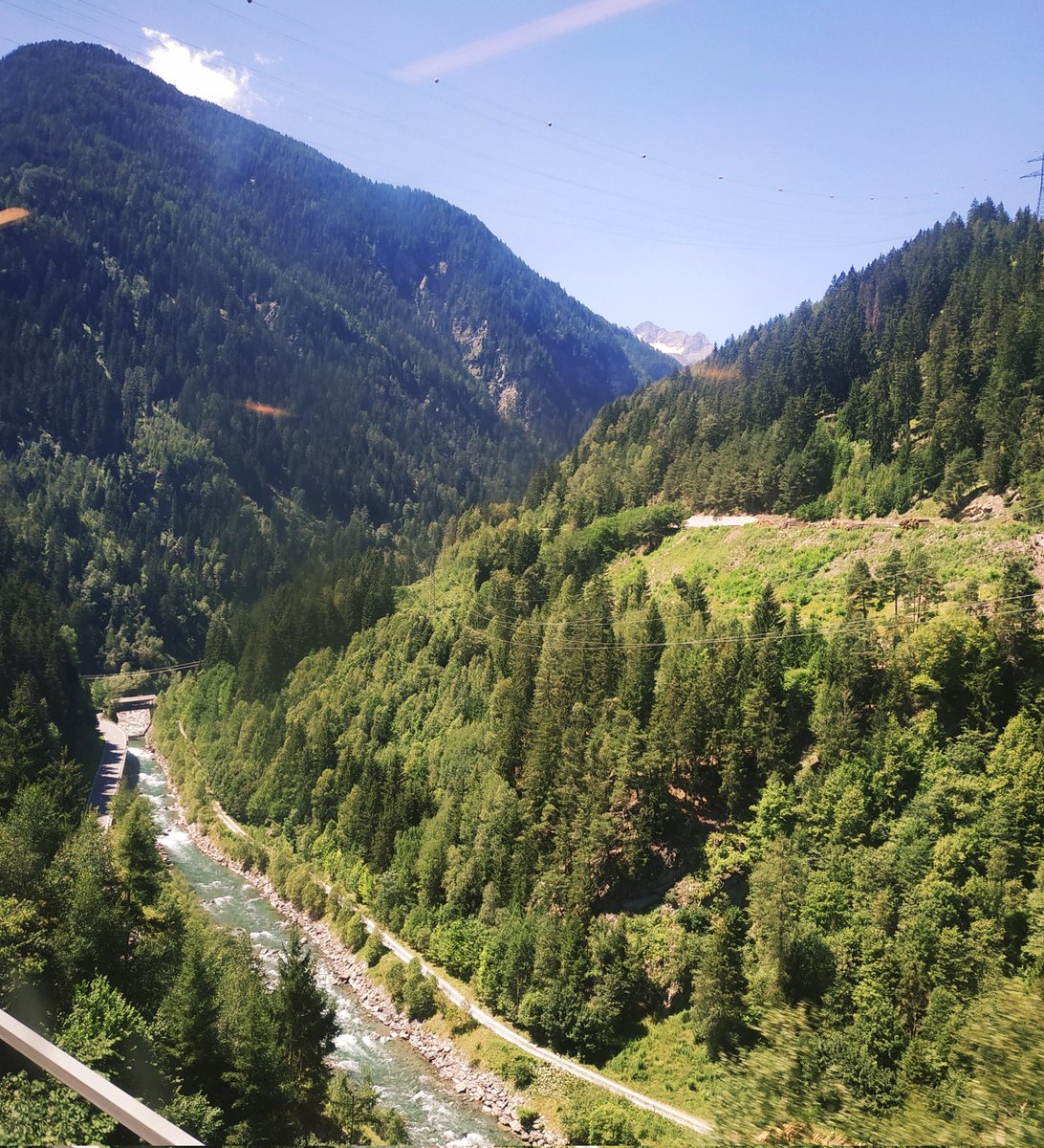PetrOcelik's tweet image. Taking my favourite conference train trip from Zurich again after 3 years. The views are as beautiful as ever. #flyless #viewmore