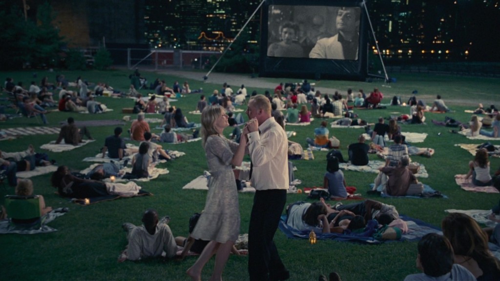 flag_from's tweet photo. 映画館で今日、しばらく動揺が収まらないほど、けれど大変くだらないハプニングに見舞われた。どこで何を見て、映画とともに何を思考し、どんな家路をたどるか以上に、映画の始まりから終わり、その後に交わす言葉は、すべて隣の妻とともにあるという、厳粛なる事実こそが大切であると思い直した（？） https://t.co/NEexuhERhV