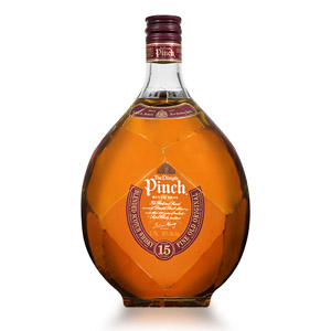 ScotchNoob's tweet photo. New #Scotch Noob review: The oddly named Haig Dimple Pinch 15 year, a blended scotch with a long history and a weird bottle: https://t.co/ULGqFWkw5l https://t.co/RvYNE2jtre