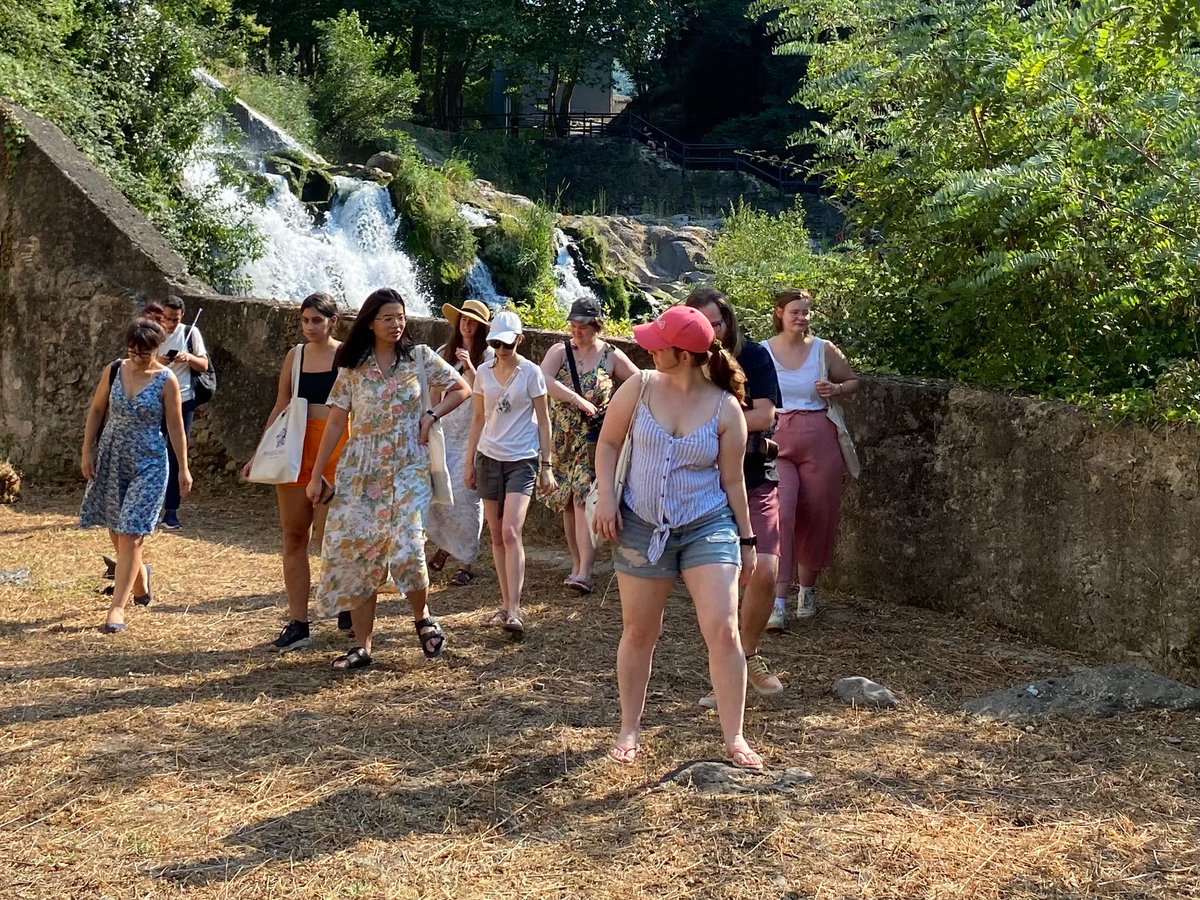 Maria Vidal (@mariavidalsjf) on Twitter photo Molt contenta d'acompanyar el grup de voluntariat internacional que estarà treballant a can Viñolas aquesta quinzena. <a href="/santjoanfontsaj/">Sant Joan les Fonts</a> Molt contenta d'acompanyar el grup de voluntariat internacional que estarà treballant a can Viñolas aquesta quinzena. <a href="/santjoanfontsaj/">Sant Joan les Fonts</a>