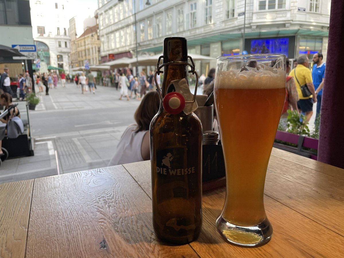 jeff_neill's tweet photo. Flew all the way to Vienna to learn Welland heritage, how did Old Vienna transcend the Atlantic and land in Welland?  Haven’t found one OV yet, no one knows of OV. Apparently it’s from Ohio… #WtF https://t.co/L5WXwKFlCb
