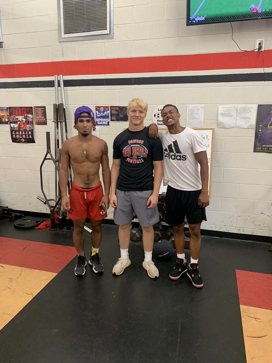 9’0 plus broad jumpers today at the 5th annual Iron Red Devil competition! @JaMicha75488862 @AsherChristoph2 @Robertmcqb1 @GlenHarding10 @NwGaFootball @GradickSports