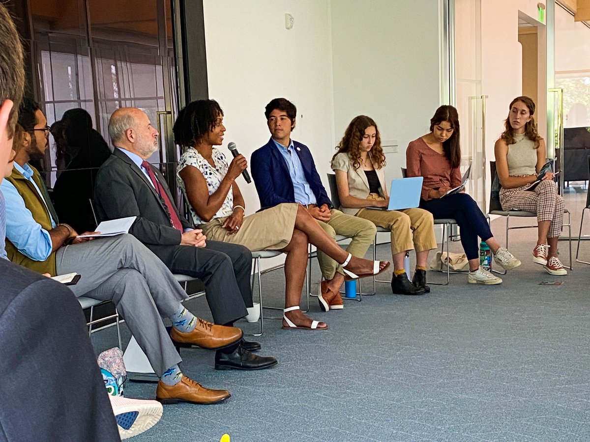 EarthEcho's tweet photo. Had an incredible conversation with @rickspinradnoaa and @Dr_Upwelling about youth involvement in @NOAA’s work. Many thanks to @ReservoirCenter for hosting! #oceanecho30x30 #ylcdoesdc https://t.co/FGyEnzS7cS