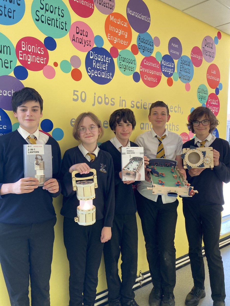 FHSBristol's tweet photo. HOT OFF THE PRESS: Term 6 Newsletter full of celebrations, inspirational students, events, positive stories, vital information &amp; plenty more! See https://t.co/ctDWmZRGH0 #fairfieldfamily @StMaryRedPrim @StMichaelsMt @CothamGardens @UpperHorfieldCC
@FishpondsAcad https://t.co/CyaM7loz44