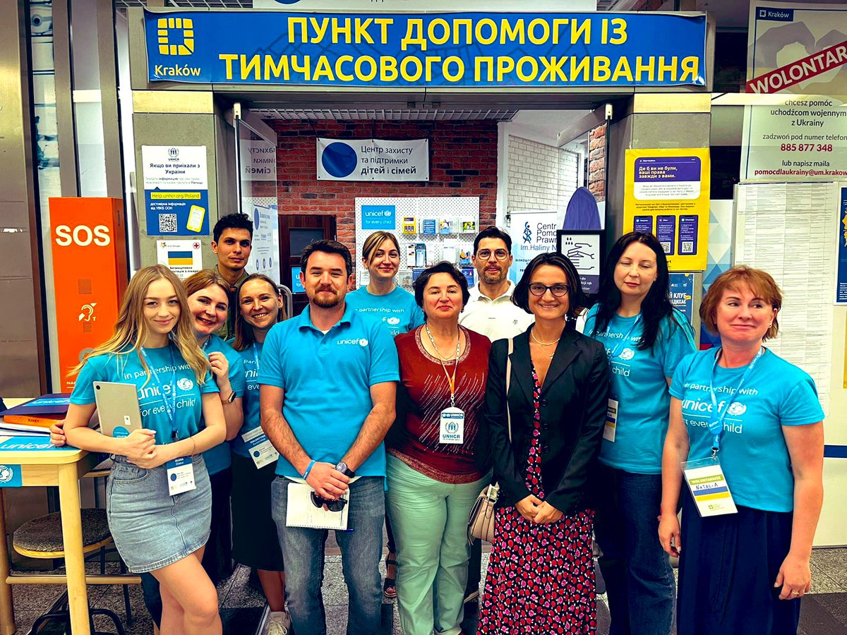 The Blue Dot Hub in #Krakow, #Poland where #Children from #Ukraine️ can play - families rest and have access to information on their needs and be referred to the services 
#ForEveryChild, every right! <a href="/UNICEF_Poland/">UNICEF Poland</a> <a href="/Rashedmus/">Rashed Mustafa</a> <a href="/UNHCRPoland/">UNHCR Polska</a> <a href="/UNICEF_ECA/">UNICEF Europe C.Asia</a>